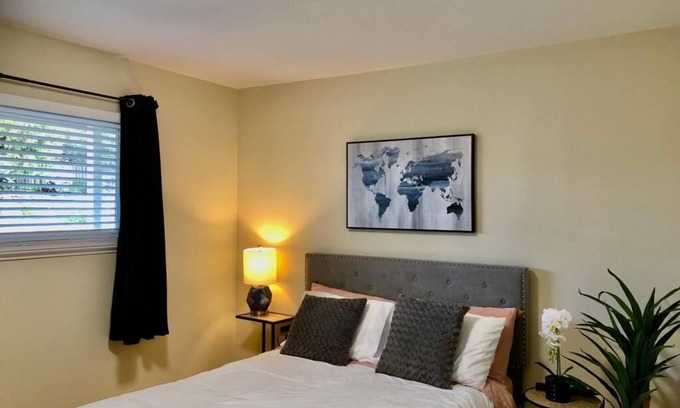 San Leandro Casa | Modern Stylish Unit w/ Parking Perfect for Group