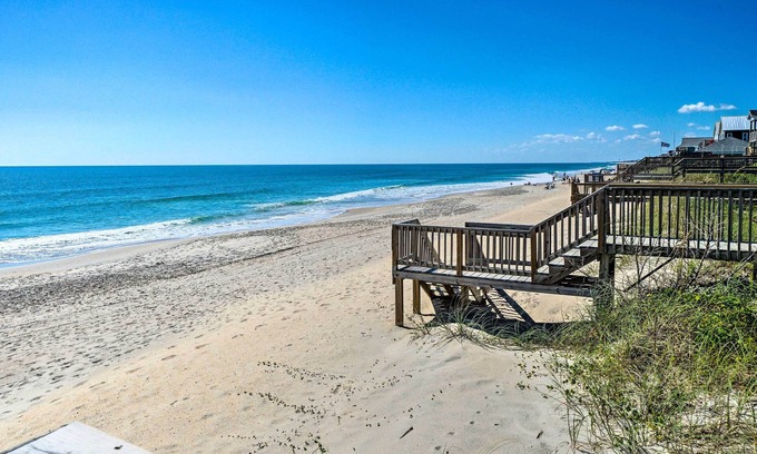 Surf City Cabaña | Modern Surf City Beach House w/ Hot Tub!