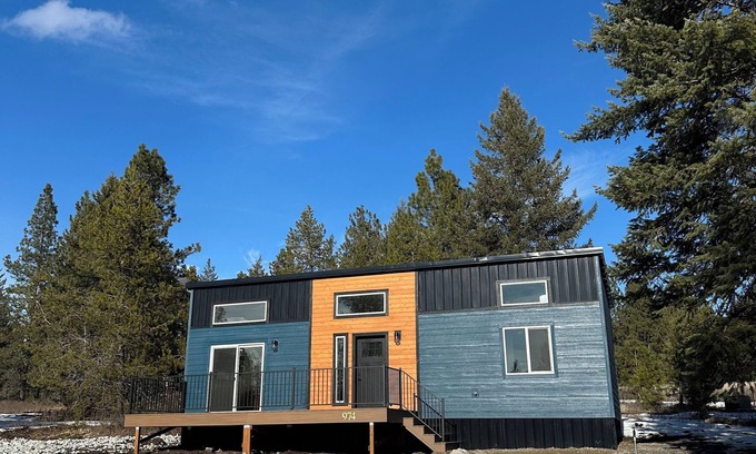 Athol Cabaña | Modern Tiny House in the Woods