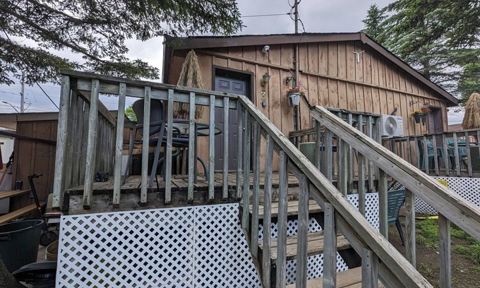 Wasaga Beach Cabaña | Modern Tiny Wood Cottage #3 Camping style Cottages 5 minutes to the beach!