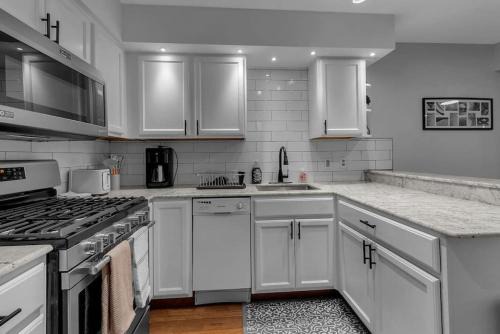 Willert Park Casa | Modern Trendy Downtown