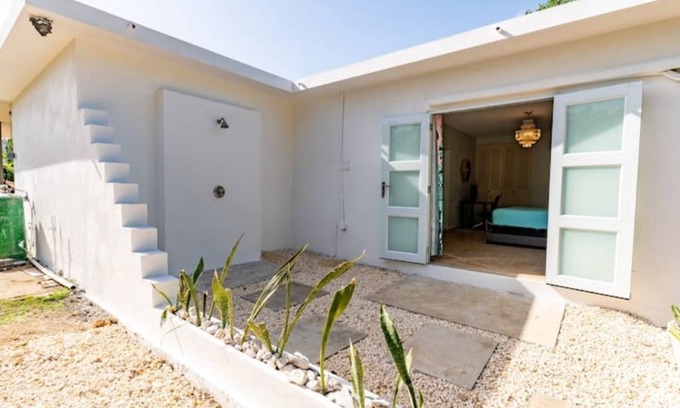 Borinquen Casa | Modern Tropical Home w/ Outdoor Shower/5 min Beach
