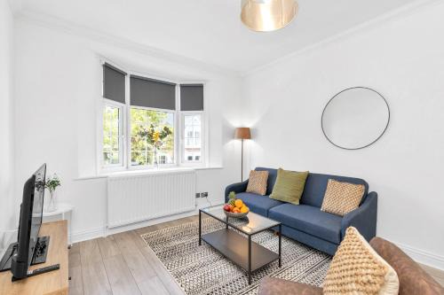 South Woodford Apartamento | Modern Two Bedroom Apartment with Free Parking!