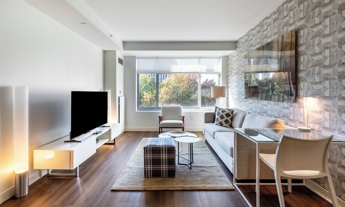 East Cambridge Apartamento | Modern Two Bedroom with Views in Cambridge