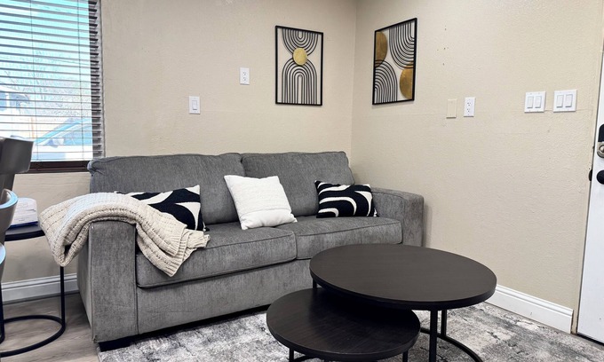 Hanford Apartamento | Modern Unit with King Bed in Hanford
