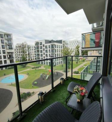 Vilnius Apartamento | Modern Urban Retreat & Private Parking