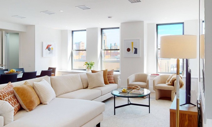 Central Park West Apartamento | Modern UWS Two-Bedroom Apartment with Amenities