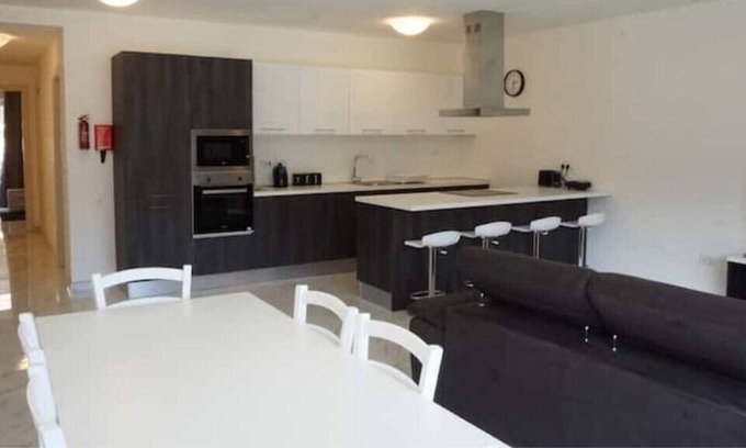 Ta' Giorni Apartamento | Modern Valley View Apartment