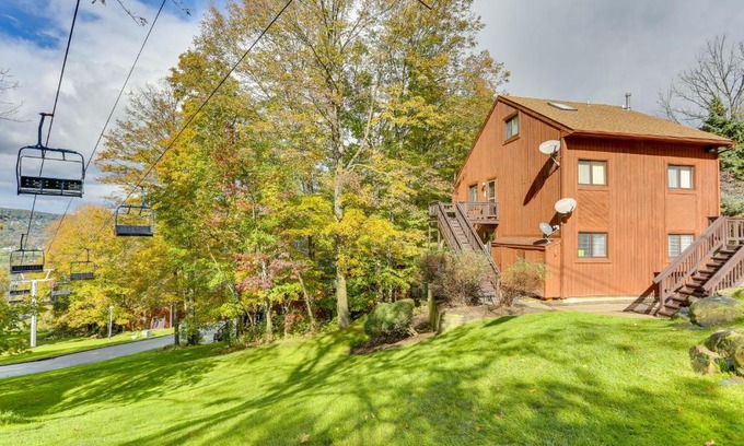 Vernon Apartamento | Modern Vernon Township Condo Near Ski and Water Park