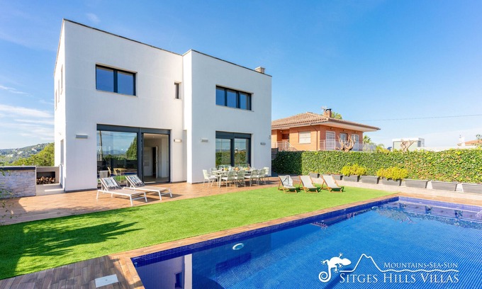 Vora-Sitges Villa | Moderna Villa Divina con piscina privada cerca de Sitges