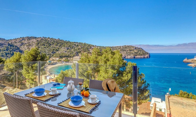 Puerto de Soller Villa | Moderna villa Dos Mundos con terraza en la azotea, calefacción, balcón y vistas al mar