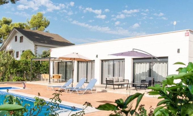 El Vendrell Chalet De Esquí | Moderna villa Elvira