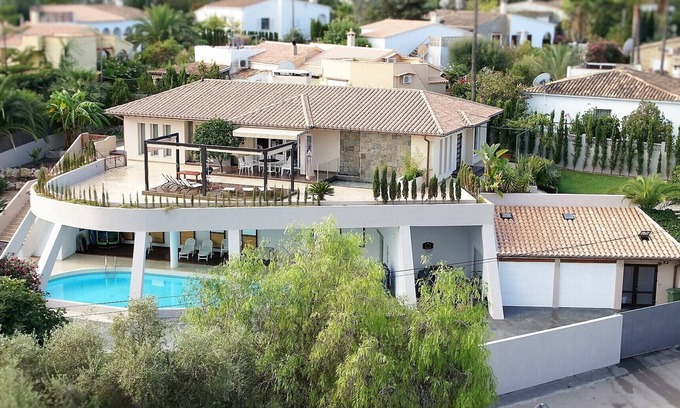 Santa Ponsa Villa | Villa moderna con gran piscina privada en Santa Ponsa