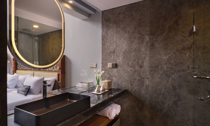 Petitenget Complejo | Modern Villa