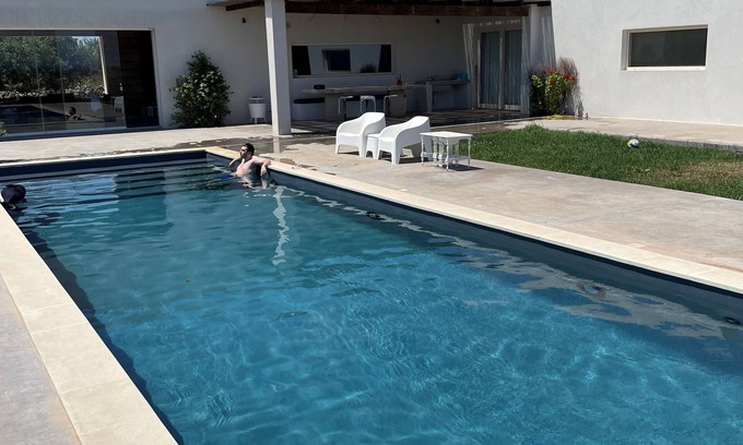 Serranova Villa | ESPECTACULAR VILLA CON VISTAS AL MAR, INMERSA EN OLIVA MILENARIA