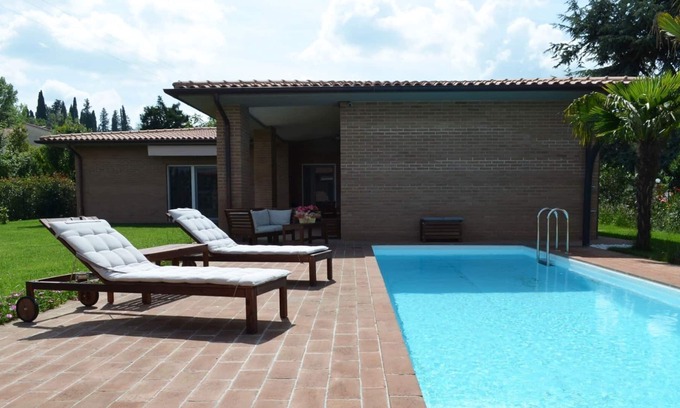 Monte San Savino Casa | modern villa with pool and heated jacuzzi in Tuscany, nera Monte San Savino and Cortona, a perfect p