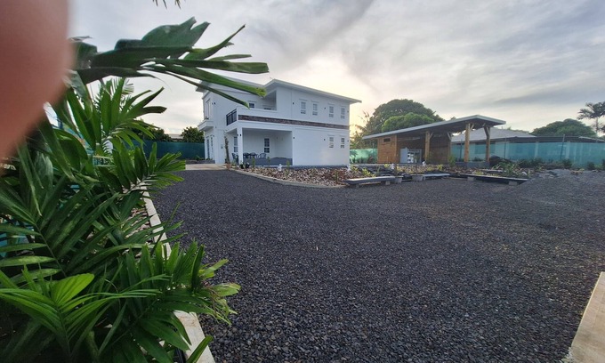 Apia Villa | Modern villa with an elevated landscape overlooking the Ocean. 7 min to Apia