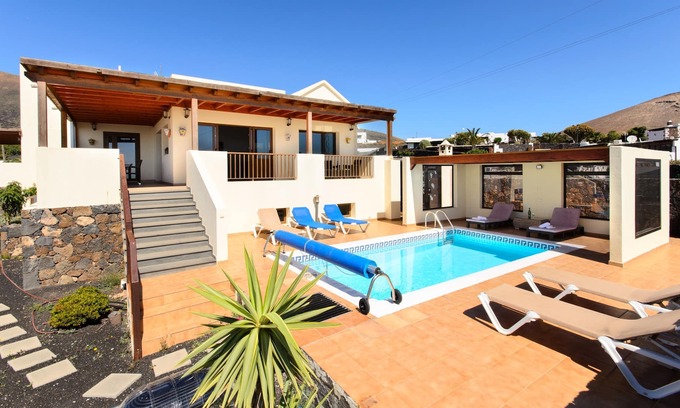 La Asomada Villa | Moderna villa con increíbles vistas al mar, piscina privada, amplia terraza y Wi-Fi