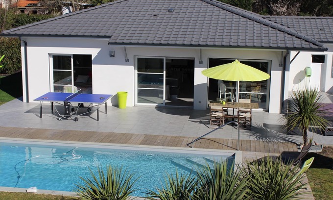 Gradignan Casa | Modern villa with swimming pool 15 minutes from Bordeaux in a quiet area