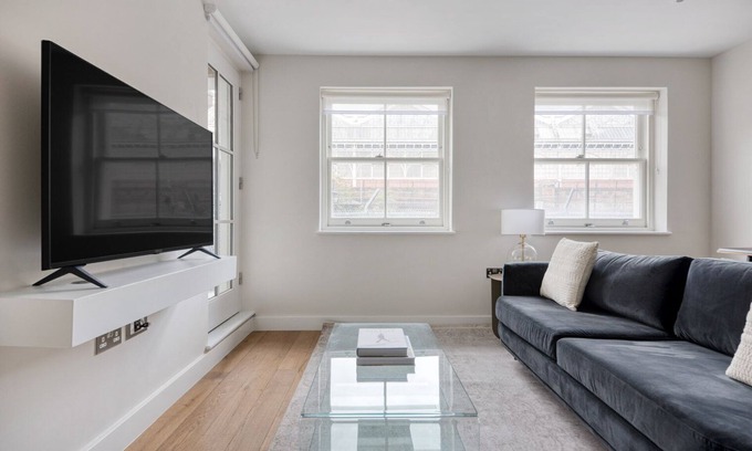 Waterloo Apartamento | Modern Waterloo 2BR open plan with Balcony on Lower Marsh, by Blueground