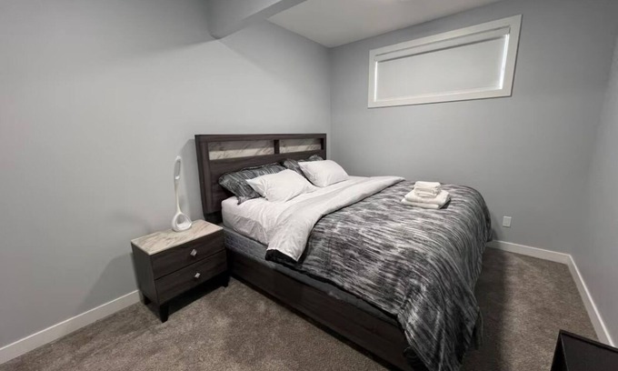 Division No. 11 Casa | Modern, well furnished 1 bedroom home with free street parking