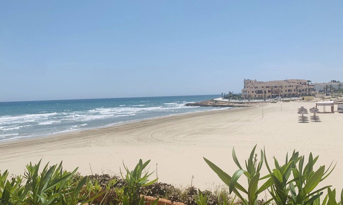 Algorfa Apartamento | Moderno y bien presentado apartamento de 2 dormitorios en planta baja en Algorfa Village.