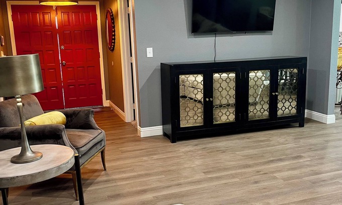Rialto Casa | Modern with a Splash of Fun