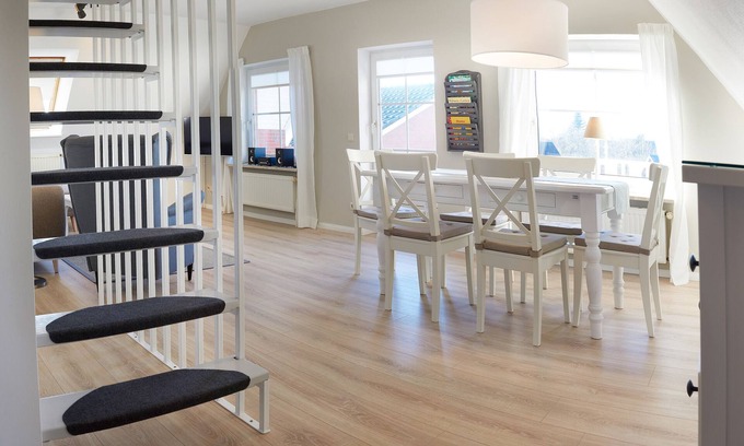 Bunsdorf Apartamento | Moderne Ferienwohnung für bis zu 6 Personen am Wittensee mit Spielscheune