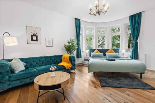 Sudostviertel Apartamento | Moderne Suite bis zu 6 Personen - Central- free Parking - 3 Bedrooms - Netflix - Smart Home