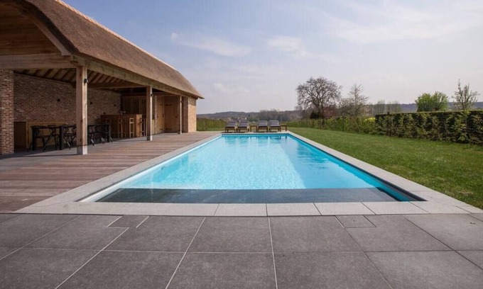 Opbrakel Villa | Moderne villa met zwembad en poolhouse