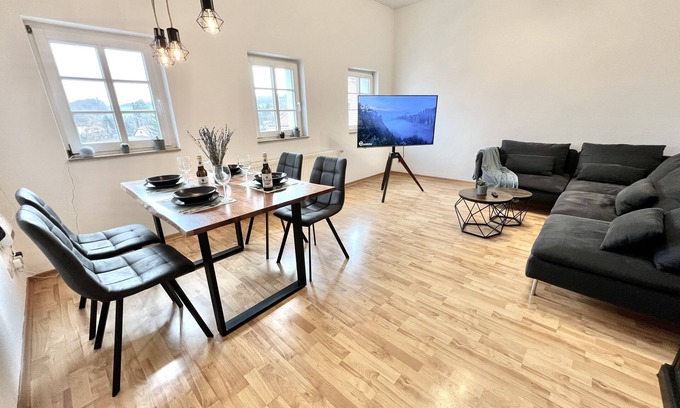 Gauernitz Apartamento | Modernes Apartment mit Blick zur Elbe