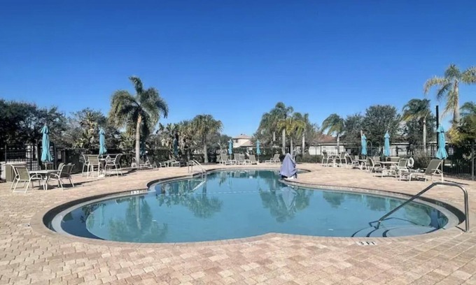 Ruskin Casa | Modernness Mins Away from Little Harbor