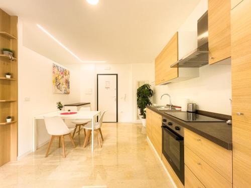 Udine Apartamento | Moderno e in posizione strategica 2A