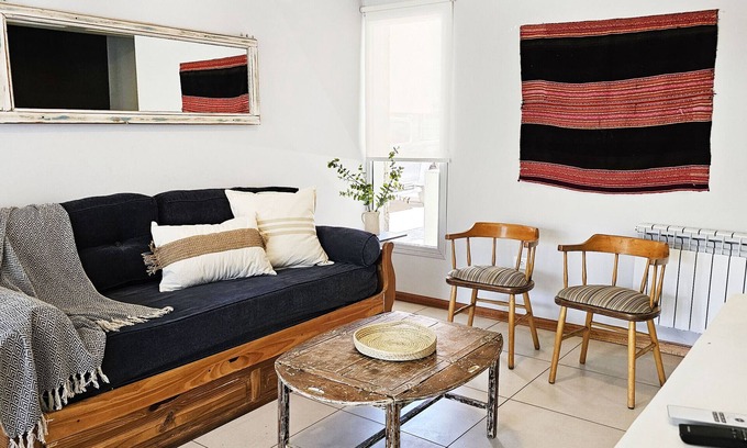 Chacras de Coria Casa | Moderno y amplio en complejo privado, con cochera