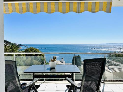 Almadraba-Canyelles Apartamento | Moderno y luminoso apartamento con espectaculares vistas al mar y a la playa de Canyelles Petites 2193 - ES-258-77