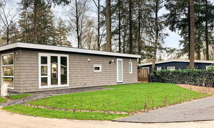 Berkhout Chalet De Esquí | ✓ Module Flat Roof at Park Westerkogge ✓ Holiday home for 4 people ✓ Located in Berkhout (North Holland) ✓ Waterfront holiday resort ✓ Book directly at the resort