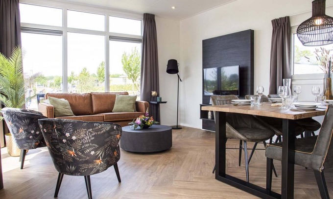 Schin op Geul Chalet De Esquí | ✓ Module Special at Residence Valkenburg ✓ Holiday home for 6 persons ✓ Located in Valkenburg (Schin op Geul) ✓ Holiday resort in South Limburg, near Maastricht ✓ Book directly at the resort
