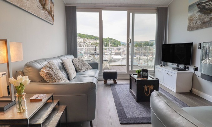Borth-y-Gest Cabaña | MOELWYN 57D SOUTH SNOWDON WHARF, family friendly in Porthmadog