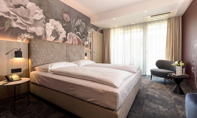 Loipersdorf bei Fuerstenfeld Casa | Mohnblumenzimmer - ab 2 Nächte Inkl. Therme - Thermenhotel Vier Jahreszeiten