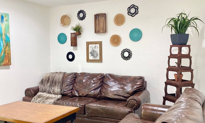 Mojave Casa | Mojave Desert 3/bed2/bath 2 King size beds full house with WiFi & street parking