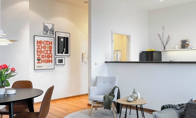 Magdeburg Apartamento | MOKA Living-Sunset Apt, Kingbed, WiFi, Netflix