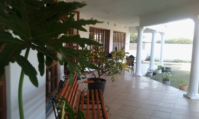 Mahalapye Hotel | Moko Motel