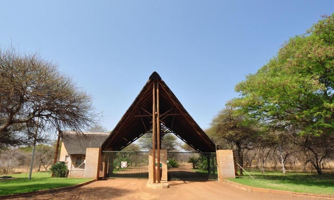 Madibeng Cabina | Mokuru Private Nature Reserve