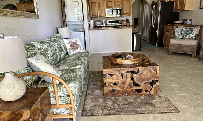 Ualapue Condominio | Molokai Condo 2 Bedroom Sleeps 6