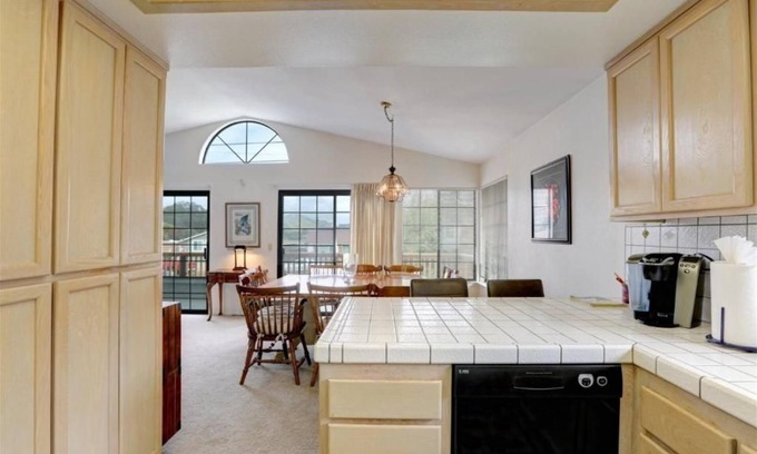 Grover Beach Casa | MonarchButterflySanctuary&Ocean w/in 8-9mins walking distance from House.