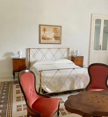 Murat Town Cama Y Desayuno | Monfort Club B&B