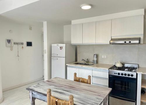 San Nicolas de los Arroyos Apartamento | Monoambiente luminoso céntrico con cochera