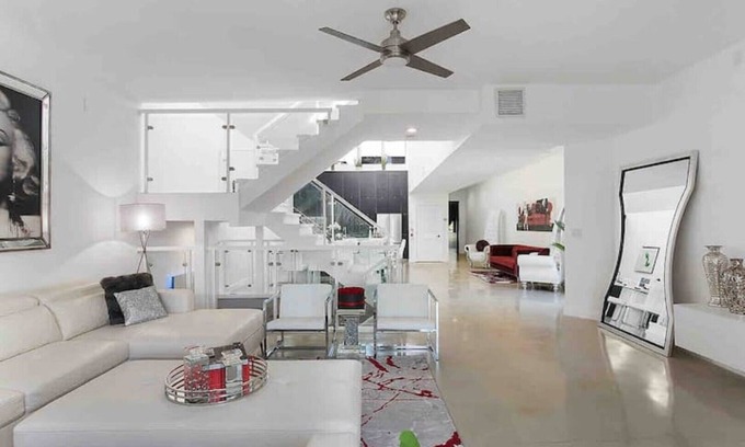 Downtown Fort Lauderdale Casa | Monroe Mansion Las Olas Downtown House With Pool!
