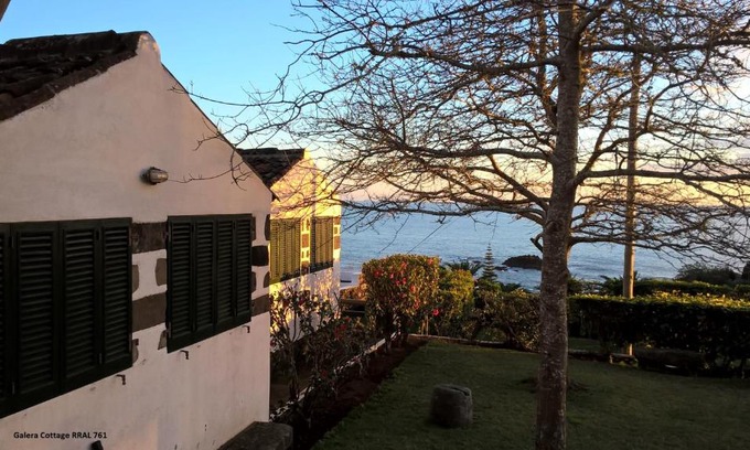 Caloura Casa | Monserrate - Galera Cottage