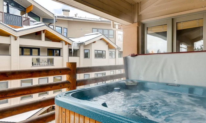 Deer Valley Condominio | Mont Cervin #33 by AvantStay | Luxury Ski in Ski out home in Park City!